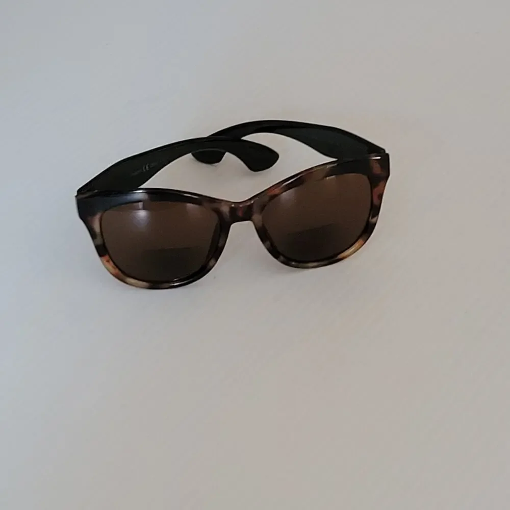 Peepers Reading Sunglasses Brown Tortoise Frame Brown Lens Caliente Sun +3